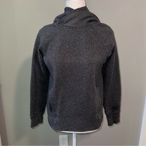 Lululemon Women's Gray Pullover 
Hooded Active Run Yoga Gym Sweatshirt 
Size 6